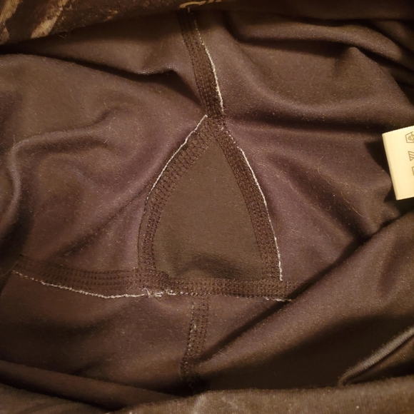 Alo Yoga Paint Stroke / Airbrush full leggings. Black, gray and white. Size S. - Picture 9 of 12